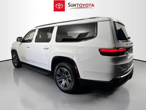 Bright White Clearcoat 2023 Jeep Wagoneer L Series II 4x4