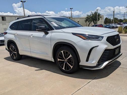 2022 Toyota Highlander XSE