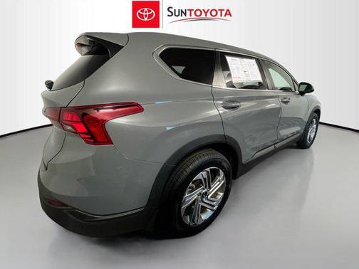 2021 Hyundai SANTA FE SE