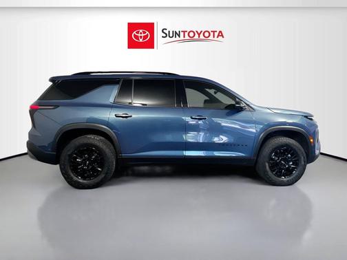 Lakeshore Blue Metallic 2025 Chevrolet Traverse AWD Z71