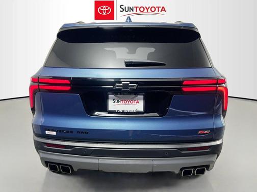 Lakeshore Blue Metallic 2025 Chevrolet Traverse AWD Z71