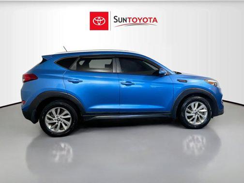 2016 Hyundai TUCSON SE