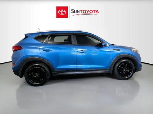 2016 Hyundai TUCSON SE