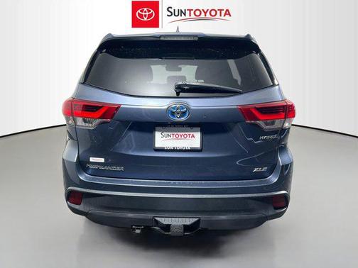 Shoreline Blue Pearl 2018 Toyota Highlander Hybrid XLE