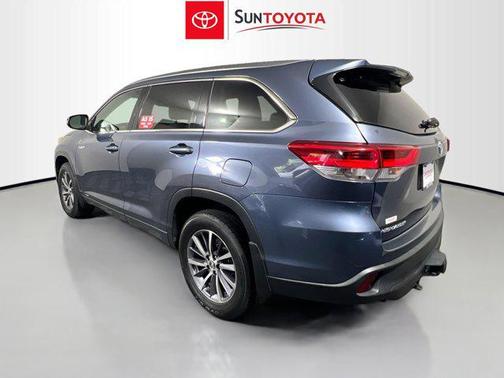 Shoreline Blue Pearl 2018 Toyota Highlander Hybrid XLE