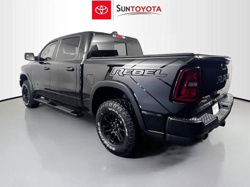 Diamond Black Crystal Pearlcoat 2025 RAM 1500 Rebel