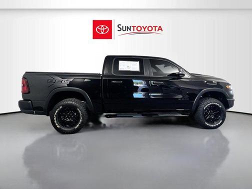 Diamond Black Crystal Pearlcoat 2025 RAM 1500 Rebel