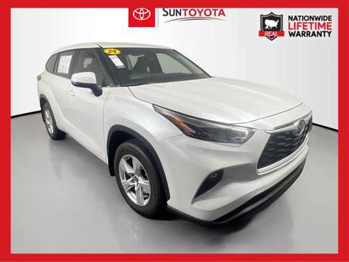 2024 Toyota Highlander LE