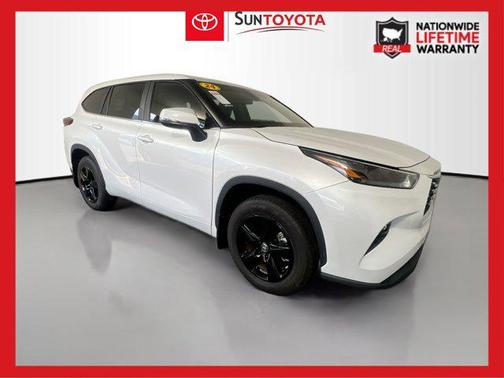2024 Toyota Highlander LE