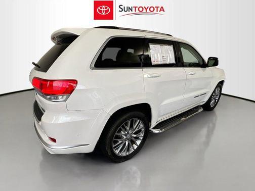 2017 Jeep Grand Cherokee Summit