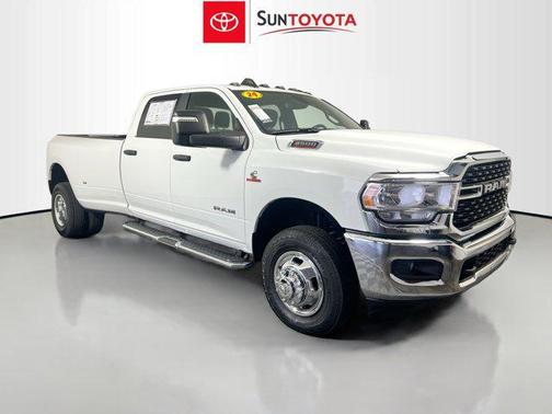2024 RAM 3500 Big Horn Crew Cab 4x4 8' Box