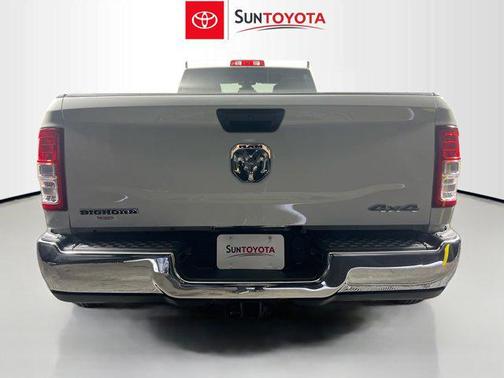 2024 RAM 3500 Big Horn Crew Cab 4x4 8' Box