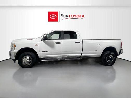 2024 RAM 3500 Big Horn Crew Cab 4x4 8' Box