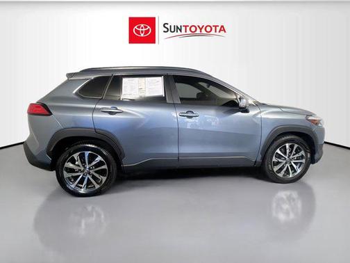 2023 Toyota Corolla Cross XLE