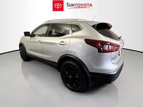 2022 Nissan Rogue Sport SV