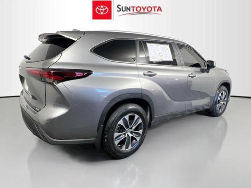 2025 Toyota Highlander XLE
