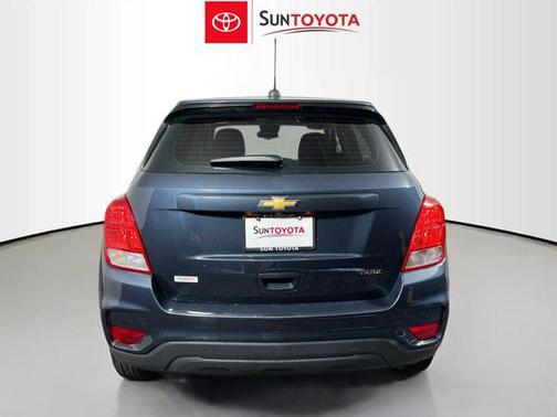 Shadow Gray Metallic 2021 Chevrolet Trax LS