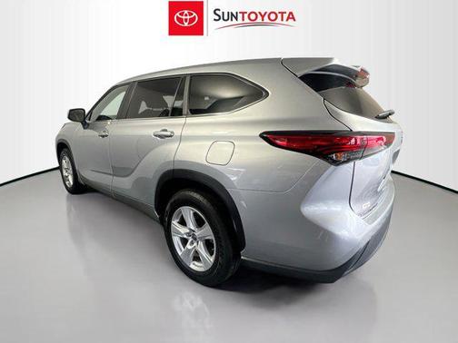 2023 Toyota Highlander LE