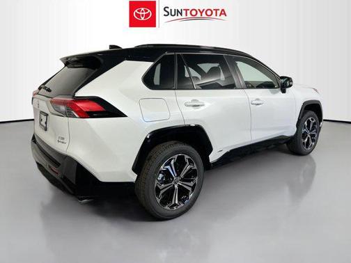 2025 Toyota RAV4 Hybrid SE