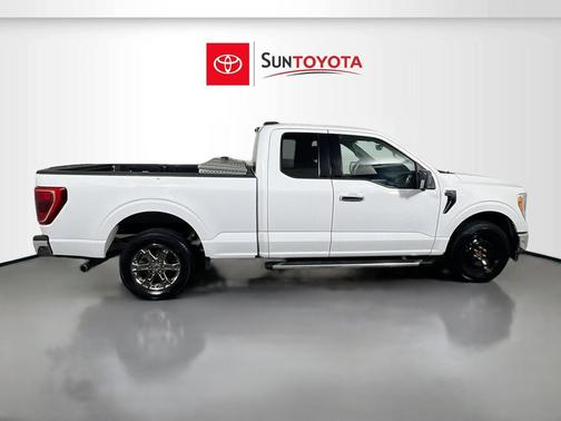 OXFORD WHITE 2022 Ford F-150 XLT