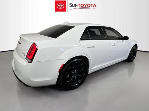 Bright White Clearcoat 2019 Chrysler 300 S