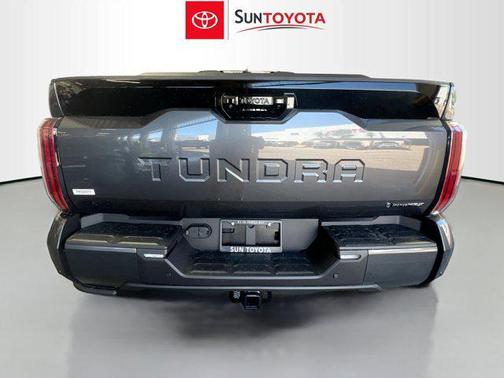 2025 Toyota Tundra Hybrid Platinum