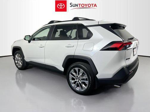 Wind Chill Pearl 2024 Toyota RAV4 XLE Premium