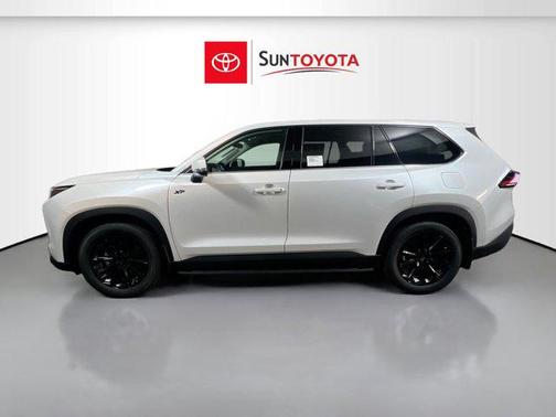 2025 Toyota Highlander LE