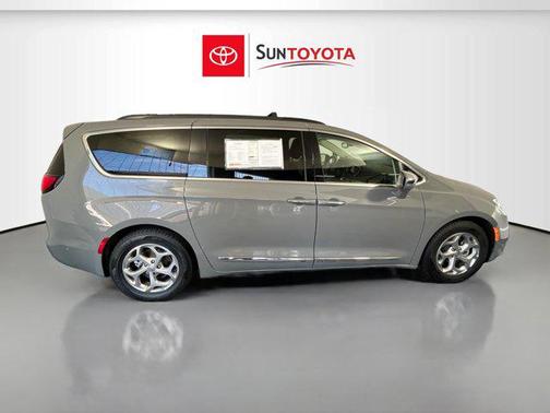 2022 Chrysler Pacifica Limited