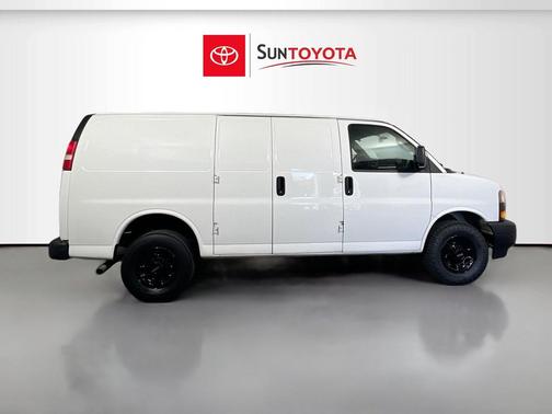 Summit White 2020 GMC Savana 3500 RWD 3500 Regular Wheelbase Work Van