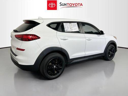 2021 Hyundai TUCSON SE