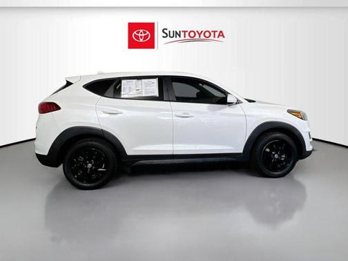 2021 Hyundai TUCSON SE