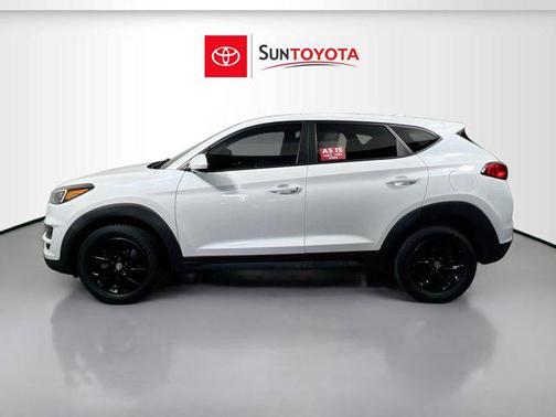 2021 Hyundai TUCSON SE
