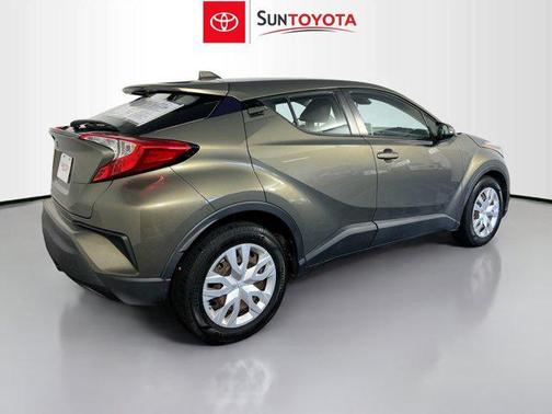 2021 Toyota C-HR LE