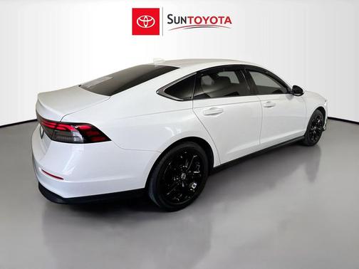 Platinum White Pearl 2024 Honda Accord EX