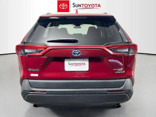 2024 Toyota RAV4 Hybrid LE