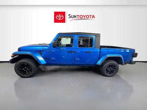 2022 Jeep Gladiator Sport S