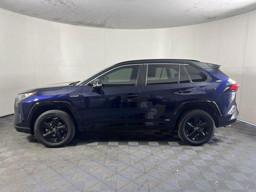 2020 Toyota RAV4 Hybrid SE