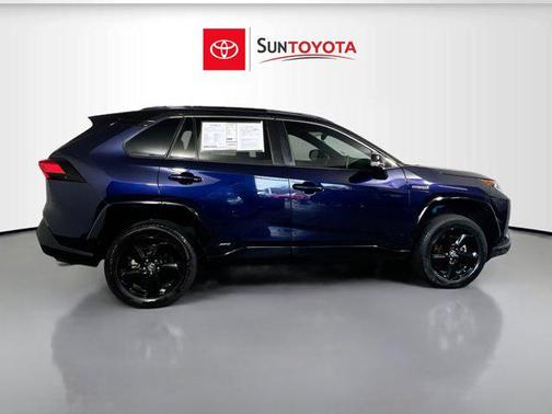 2020 Toyota RAV4 Hybrid SE