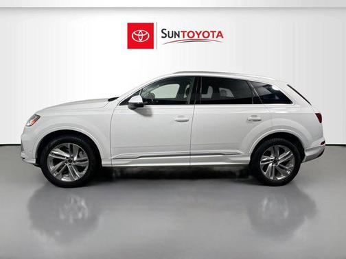 2024 Audi Q7 55 Premium Plus