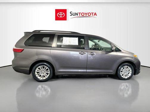 2015 Toyota Sienna XLE