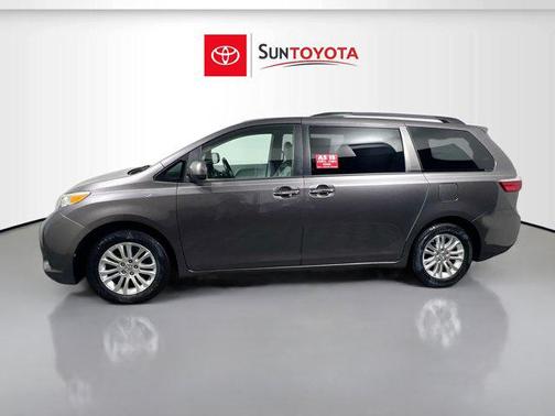 2015 Toyota Sienna XLE