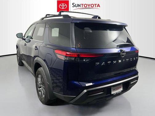 2023 Nissan Pathfinder SV 4WD