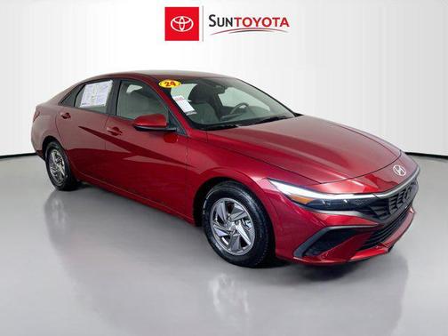 2024 Hyundai ELANTRA SE