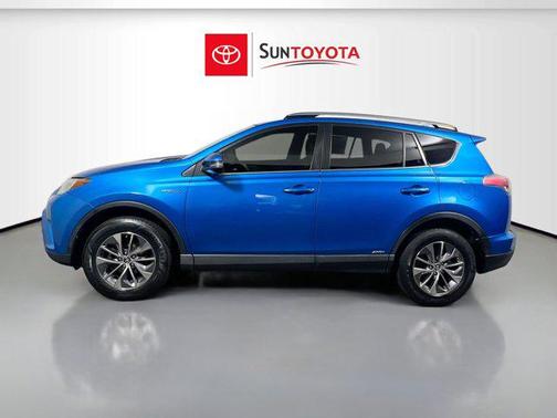 2017 Toyota RAV4 Hybrid SE