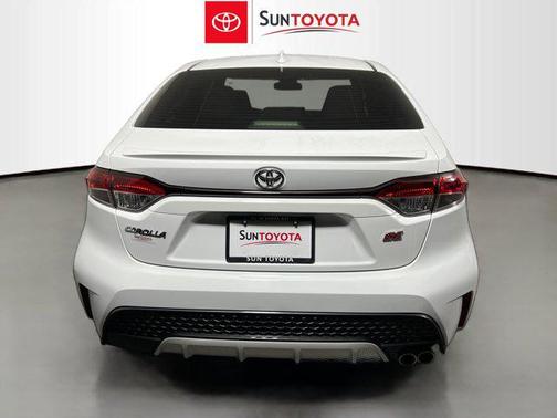 White 2022 Toyota Corolla SE