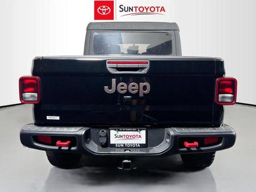 Black Clearcoat 2022 Jeep Gladiator Rubicon