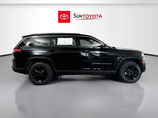 Diamond Black Crystal Pearlcoat 2022 Jeep Grand Cherokee L Limited
