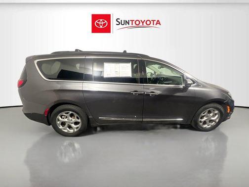 2022 Chrysler Pacifica Limited