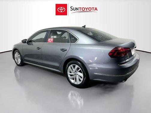 2018 Volkswagen Passat 2.0T SE